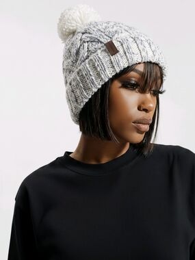 Screamer Winter Cable Knit Beanie with Pom-Pom in White and Blue
